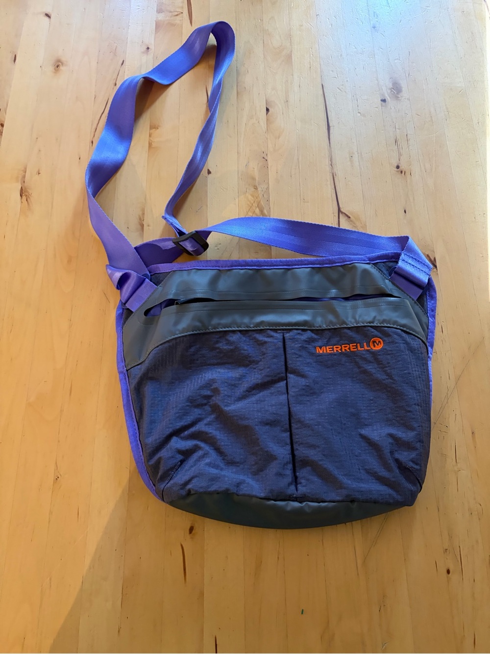 Merrell Purple and Gray Crossbody Messenger Bag- Crest Lunbal 1.5L